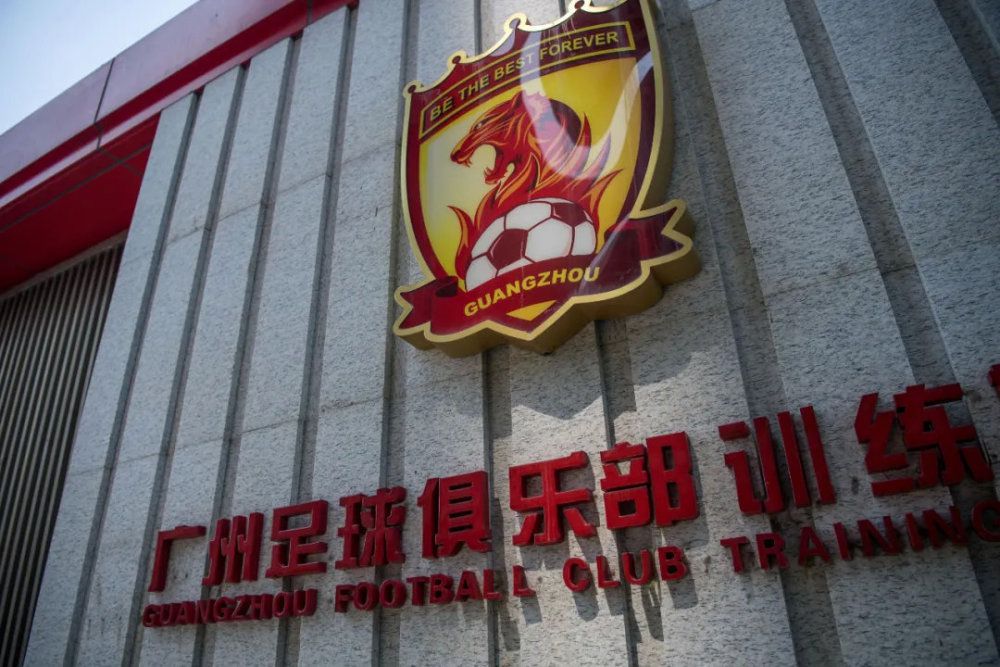 吕雉对同心专心想严厉写史的萧何年夜致说了如许一段话：项羽是她见过的最高贵的人，可是高贵的人没有好下场，所以，他不要学项羽。